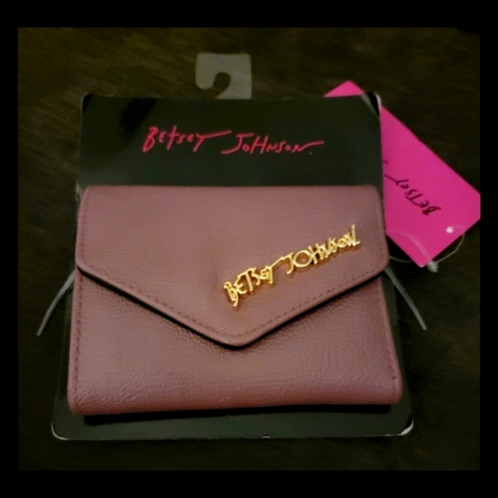 Betsey Johnson peggable card case Mauve NWT